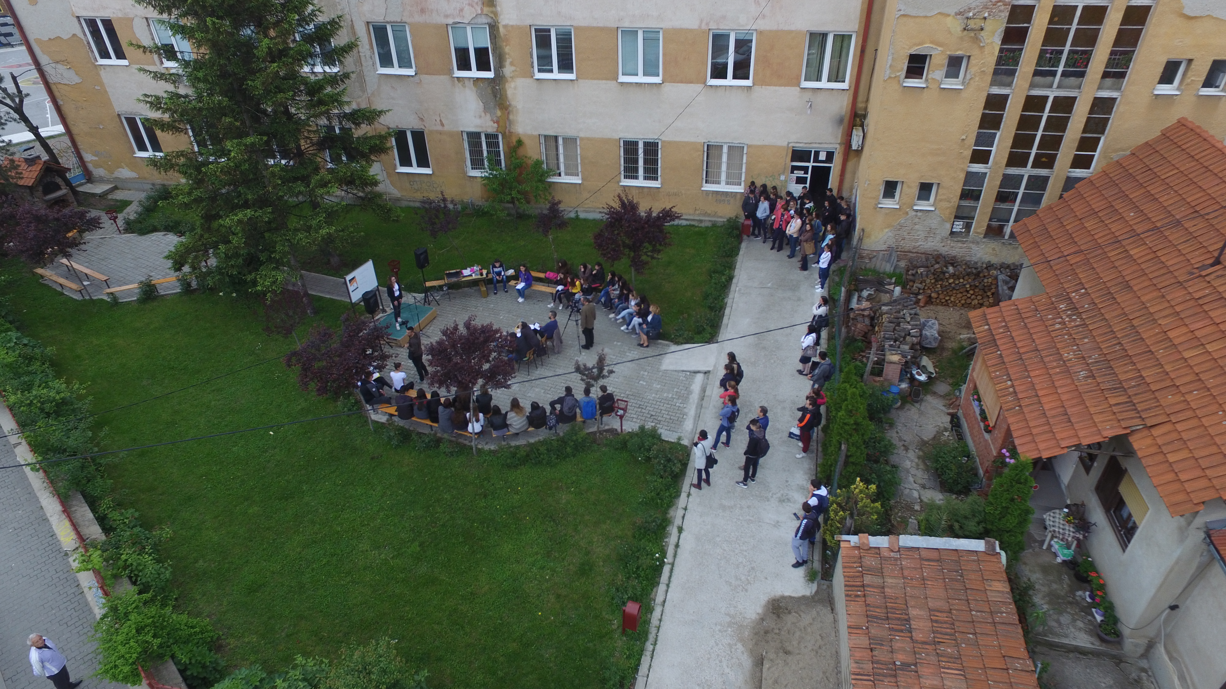 Beseda u Ekonomsko-trgovinskoj školi u Zaječaru